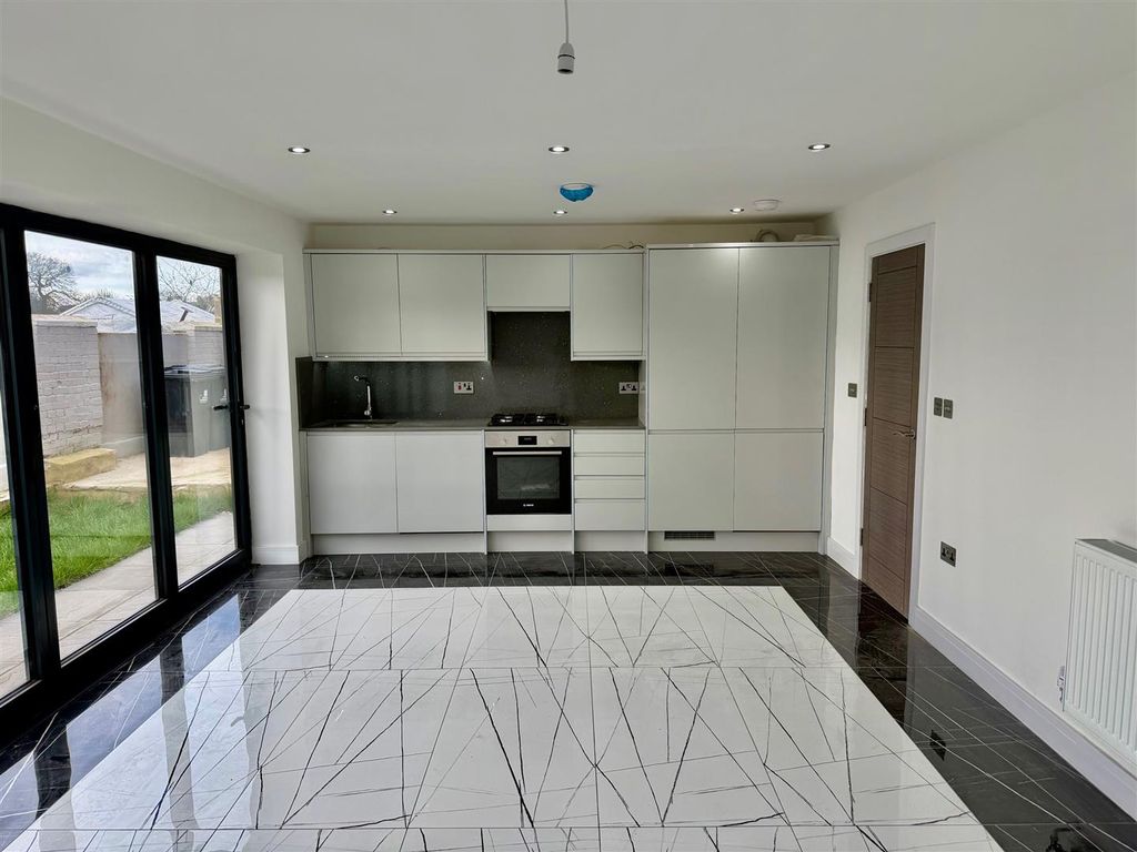 Property photo 2 of 7 Img_2870.Jpeg