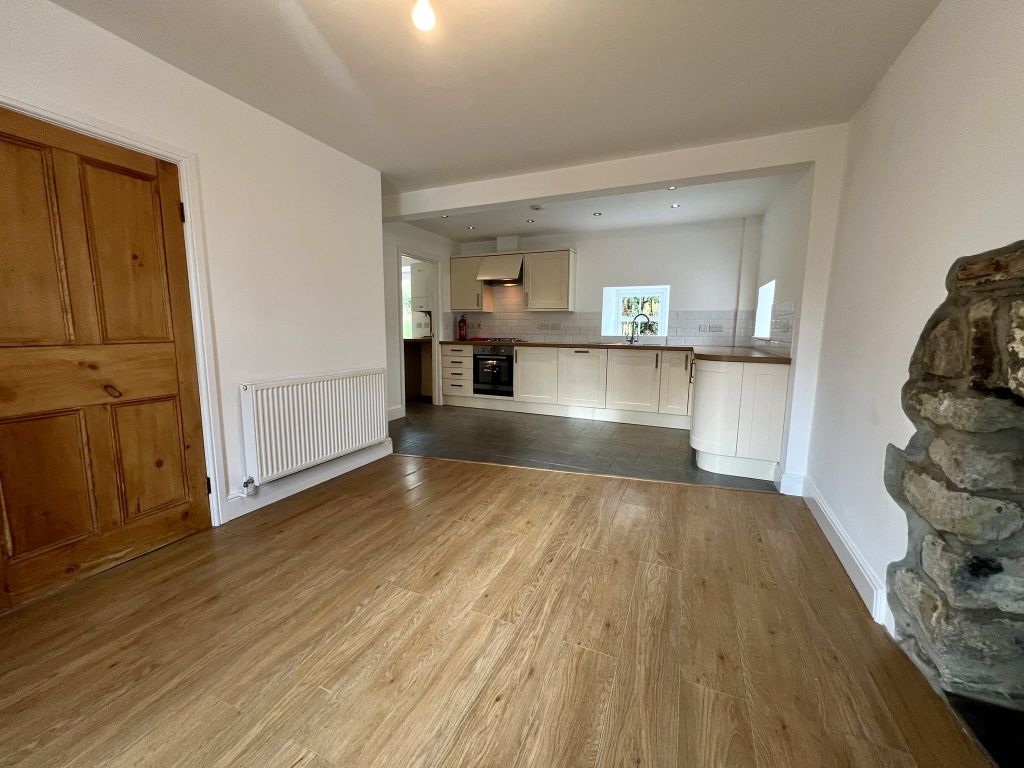 Property photo 3 of 13 Img_2449