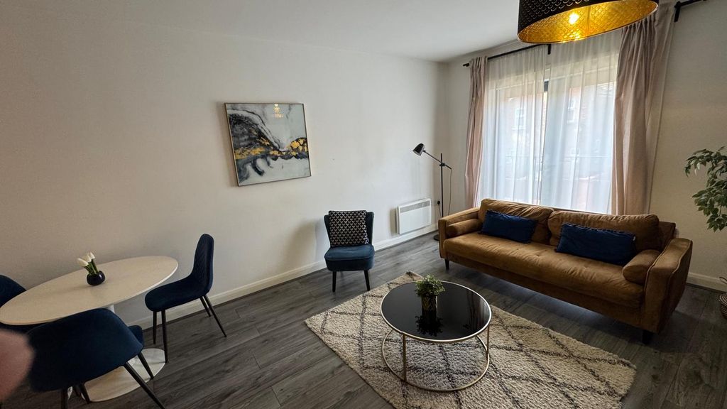 Property photo 3 of 18 45Bee22A-4d79-44d7-B49c-4057A7c3Ff5A