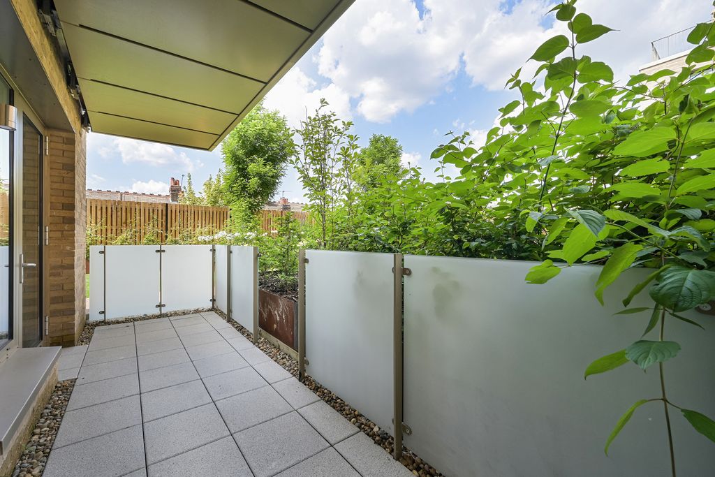 Property photo 3 of 10