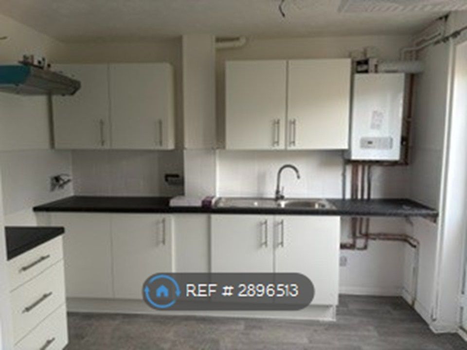 Property photo 1 of 5 Kitchen