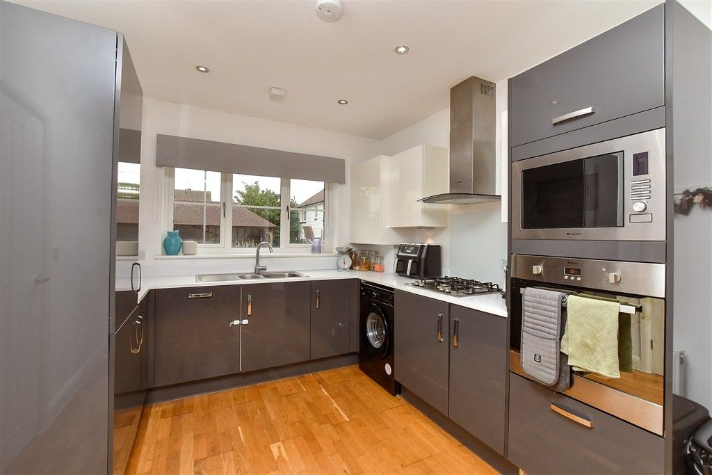 Property photo 2 of 11 Kitchen/Living Area
