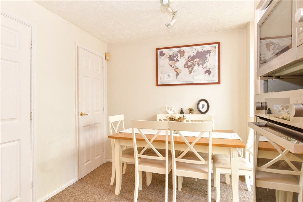 Property photo 3 of 9 Kitchen/Diner