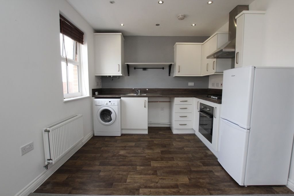 Property photo 3 of 6 Kitchen New.Jpg