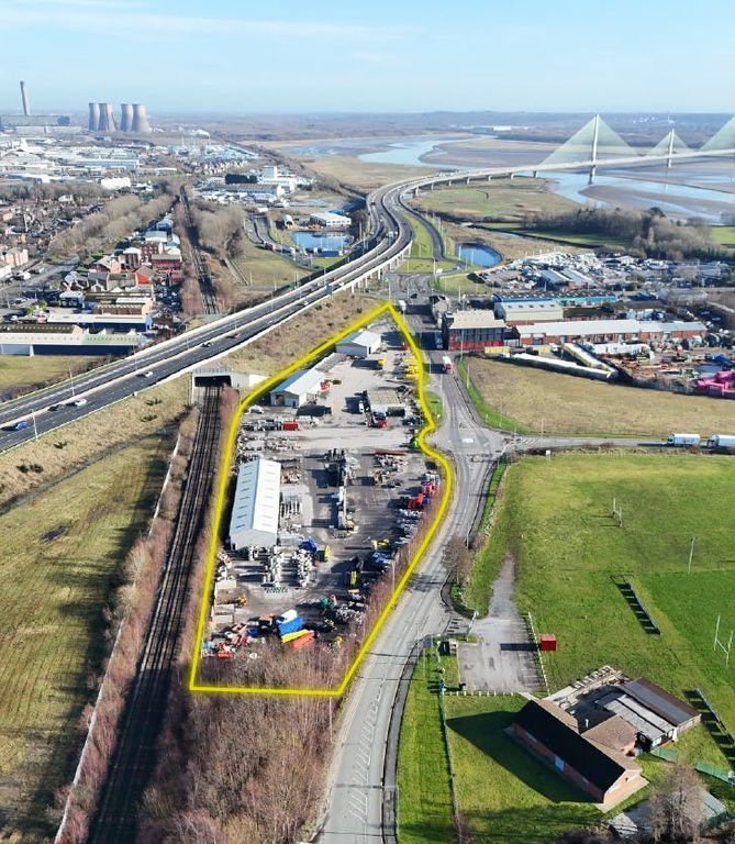 Property photo 2 of 4 Hutchinson St.Jpg