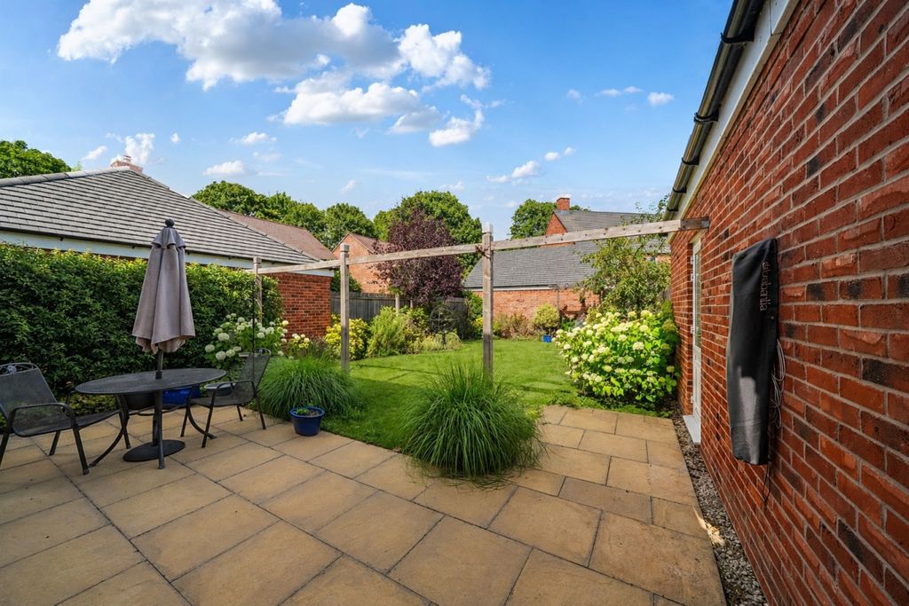 Property photo 2 of 18