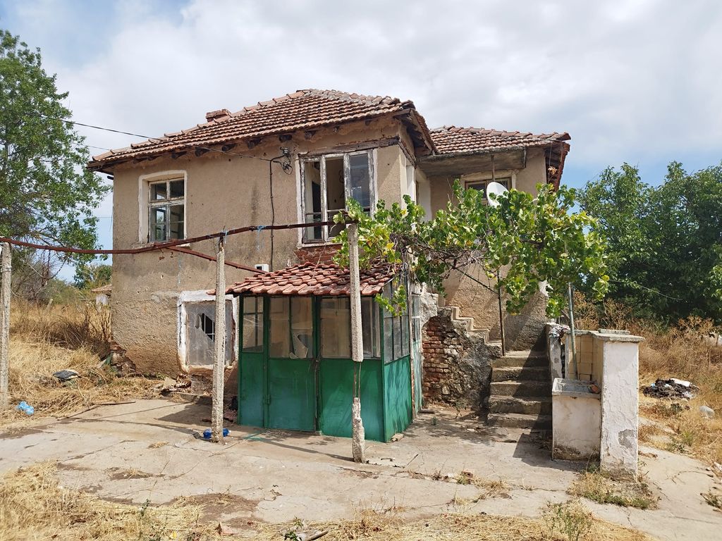 Property photo 2 of 5