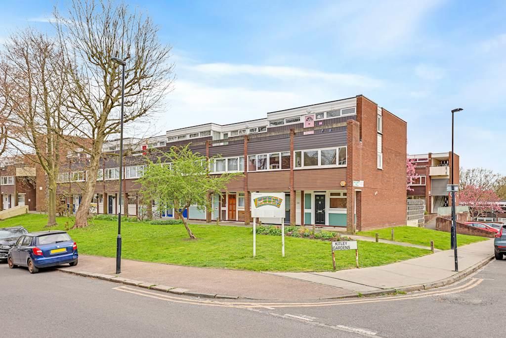 Property photo 2 of 15 15-E85Ajhpropwpen - 44 Sylvan Road - 40-Small.Jpg