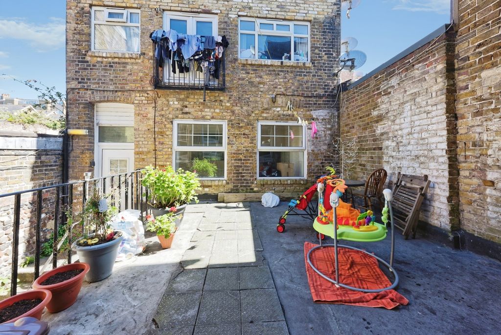 Property photo 1 of 16 Pbox-Img.Jpg