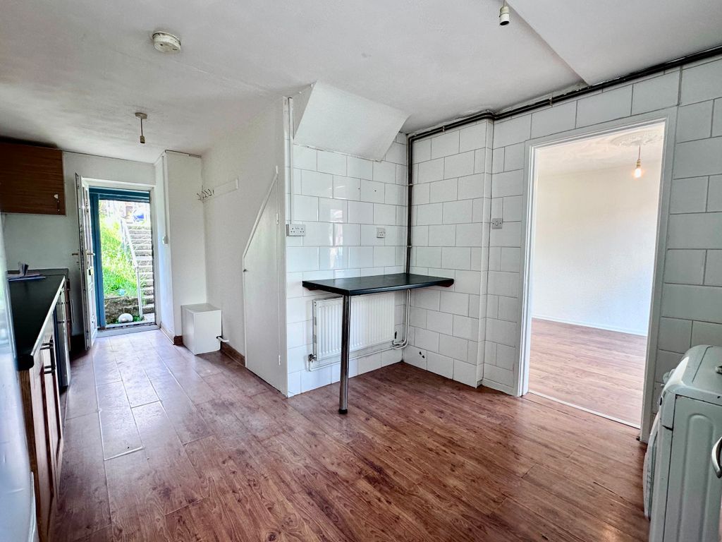 Property photo 3 of 24