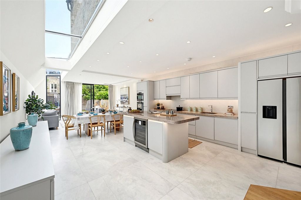 Property photo 1 of 14 Kitchen
