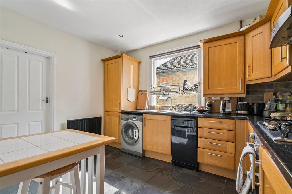 Property photo 3 of 13 69 Avarn Road Kitchen 1A.Jpg
