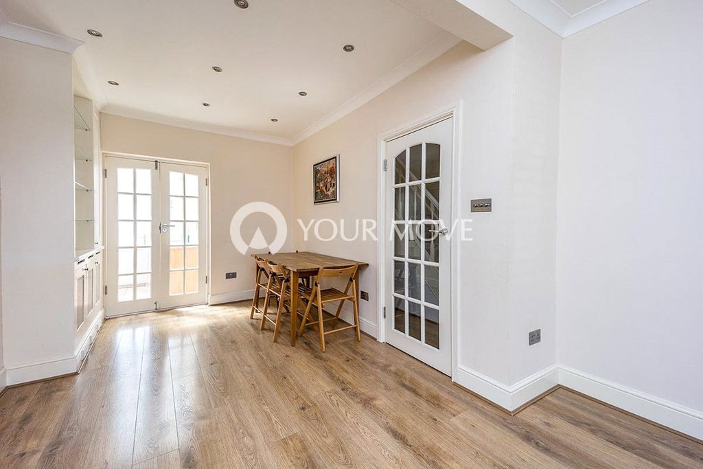 Property photo 2 of 8 #Yourmovedartford