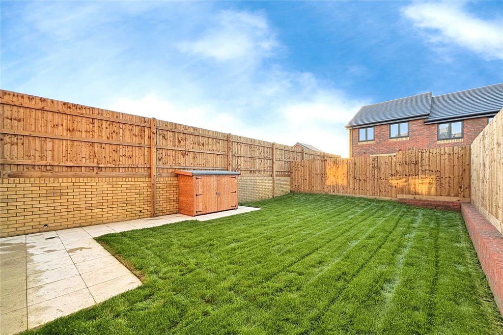 Property photo 3 of 26 Garden