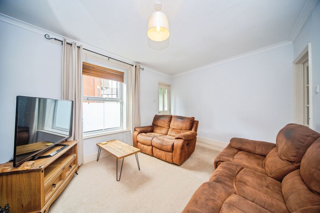 Property photo 3 of 20 Pbox-Img.Jpg