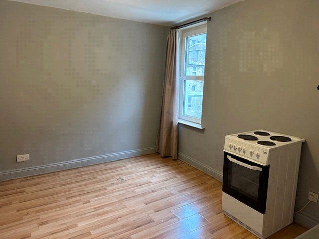 Property photo 3 of 4 Picture No. 04