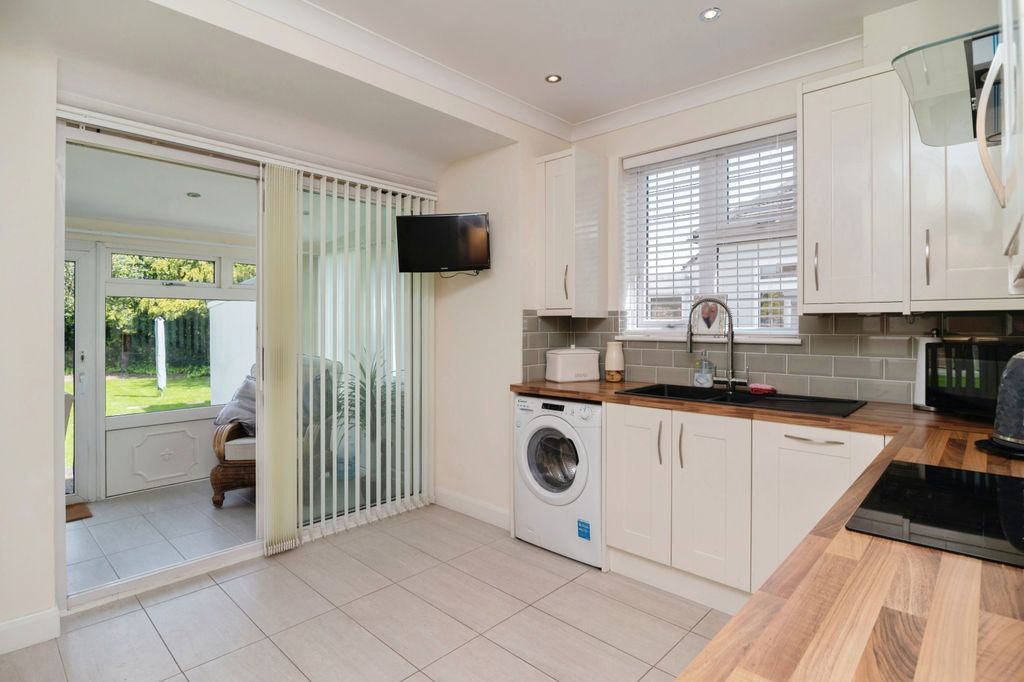 Property photo 2 of 15