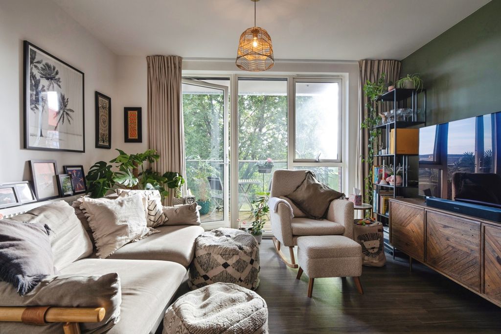 Property photo 3 of 12 Pbox-Img.Jpg