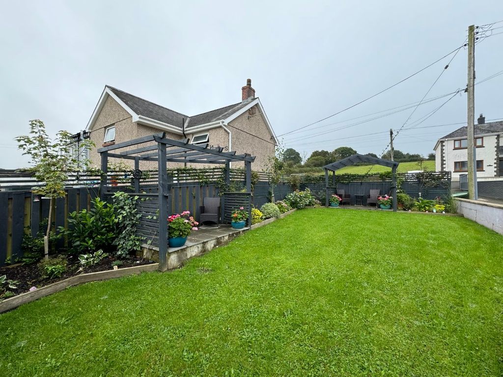 Property photo 3 of 43