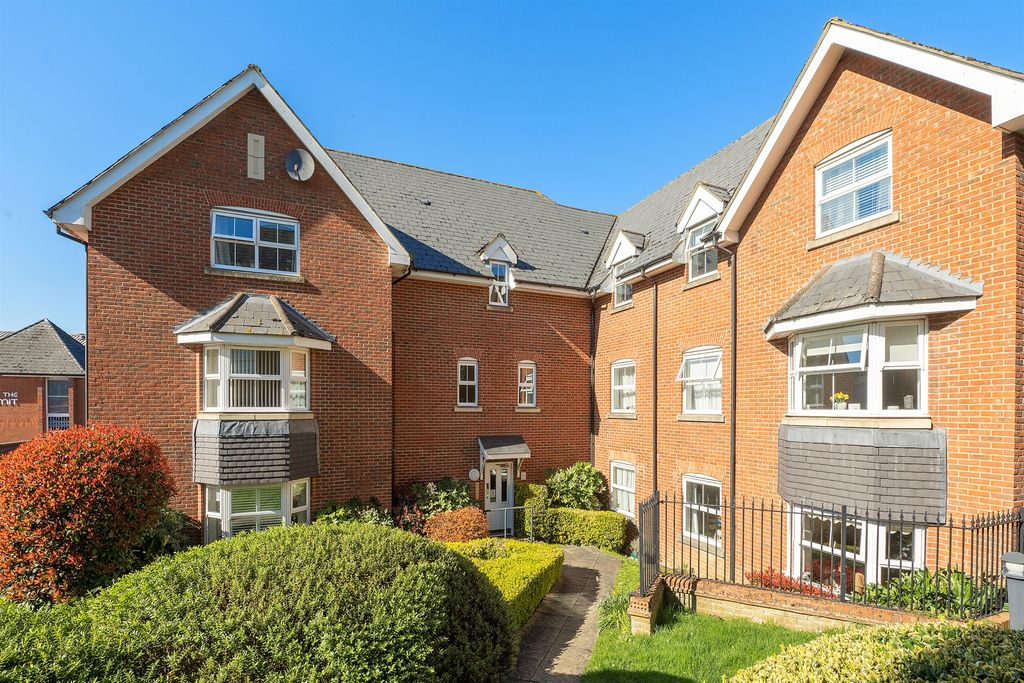 Property photo 1 of 14