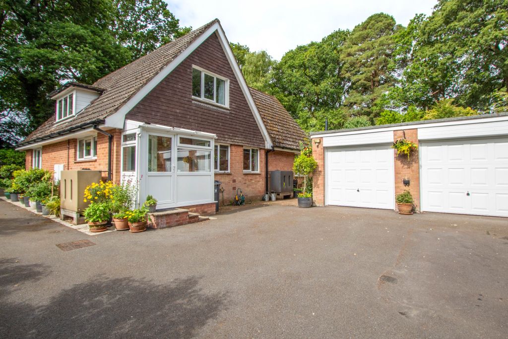 Property photo 1 of 35