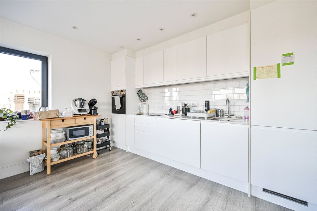 Property photo 3 of 11 Picture No. 04