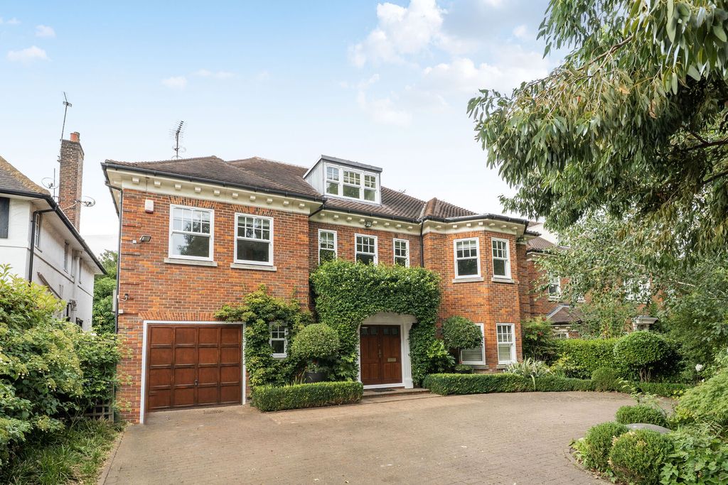 Property photo 1 of 23
