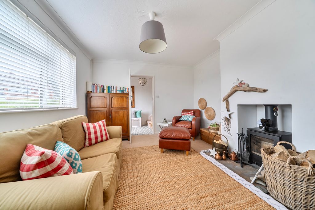 Property photo 2 of 20 145985813