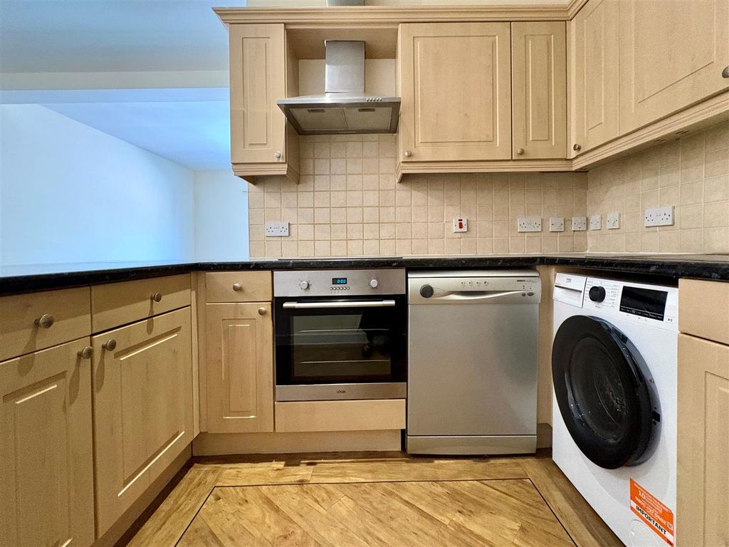 Property photo 3 of 12 32 Louis House 2.Jpg