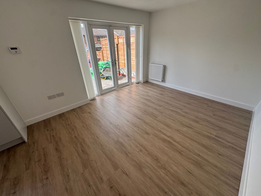 Property photo 2 of 17 Img_5455