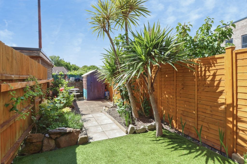 Property photo 2 of 12 Pbox-Img.Jpg