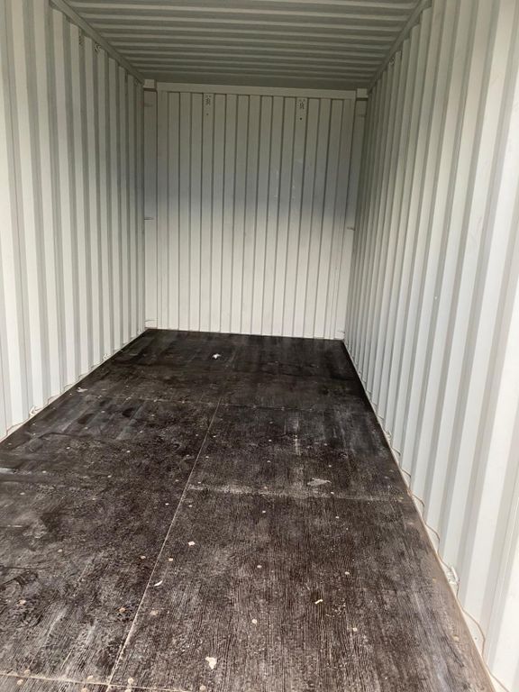 Property photo 1 of 2