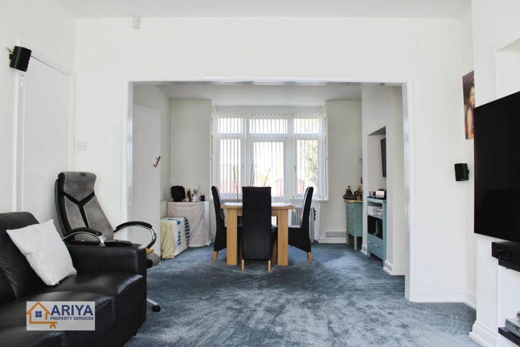 Property photo 3 of 23