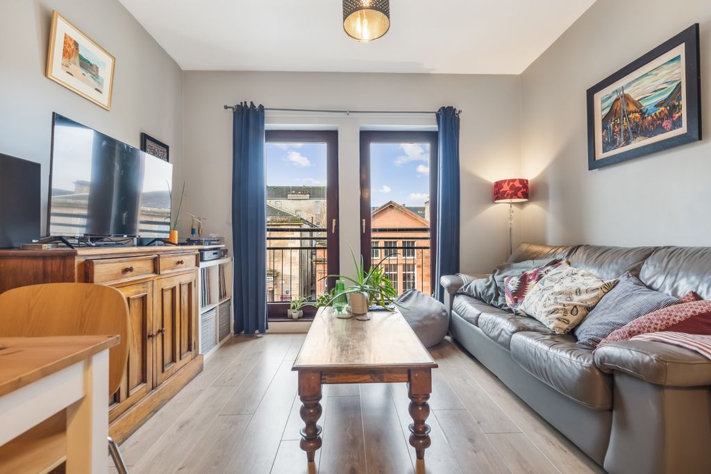 Property photo 3 of 37