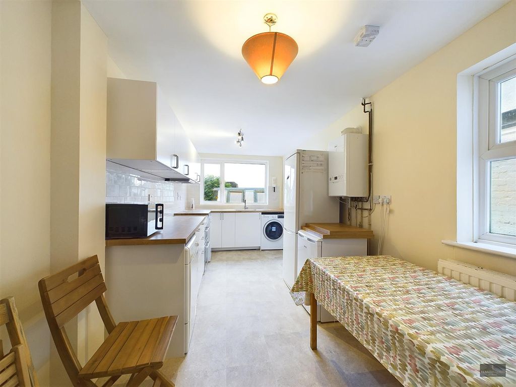 Property photo 1 of 17 Cam02887G0-Pr0260-Still007.Jpg