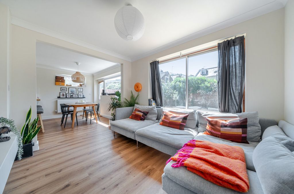 Property photo 2 of 15 1486407-15-6A50Ea...