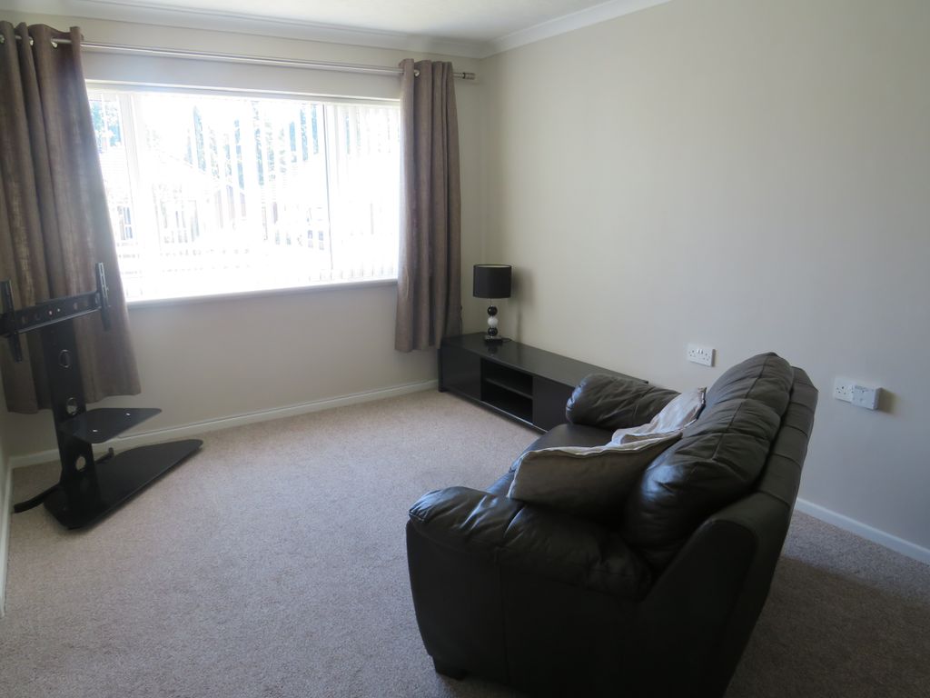 Property photo 2 of 9 Lounge