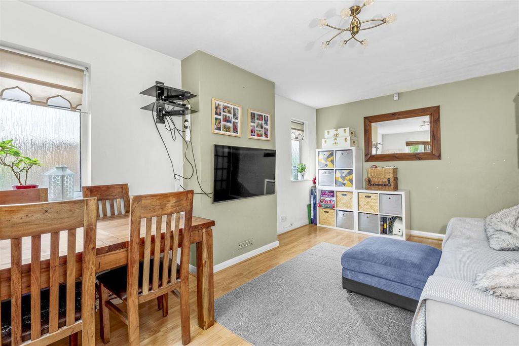 Additional image 7 of 2 bed maisonette for saleRectory Avenue, High Wycombe HP13