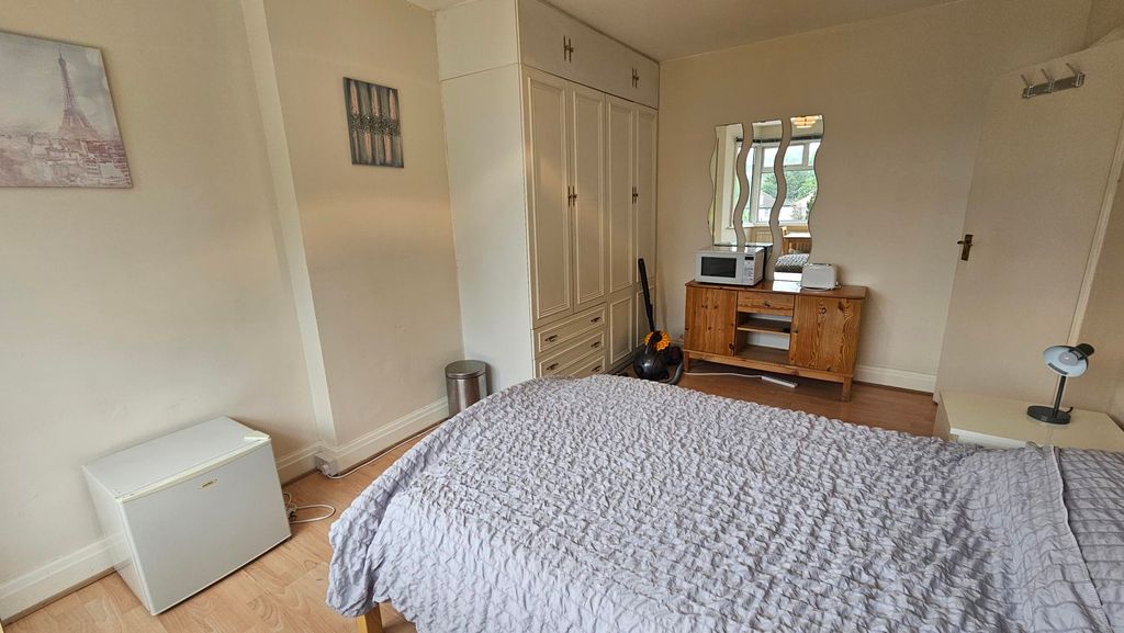 Property photo 2 of 2