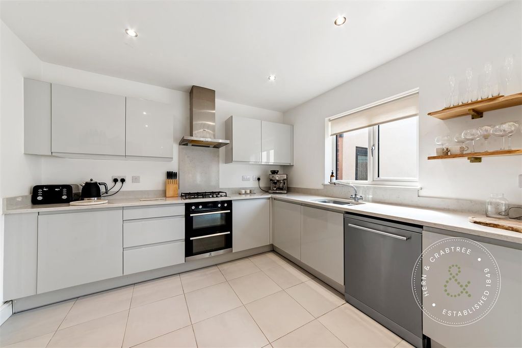 Property photo 3 of 53 Clos-Thomas-31.Jpg