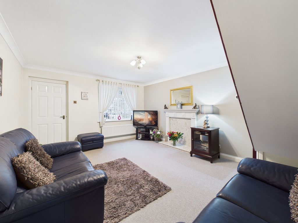 Property photo 2 of 10 Lounge