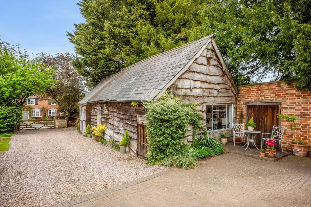 Property photo 2 of 38