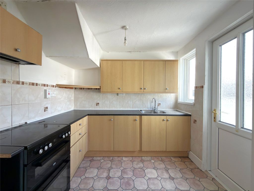 Property photo 2 of 13 2 - Picture No. 05