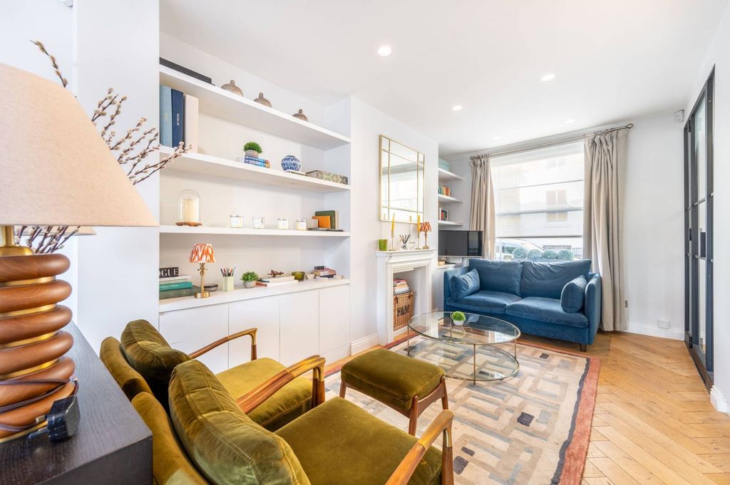 Property photo 1 of 25