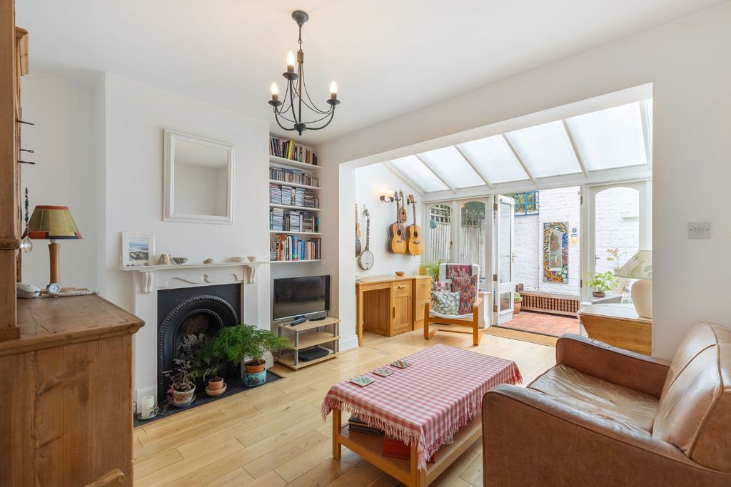 Property photo 2 of 10 5504911