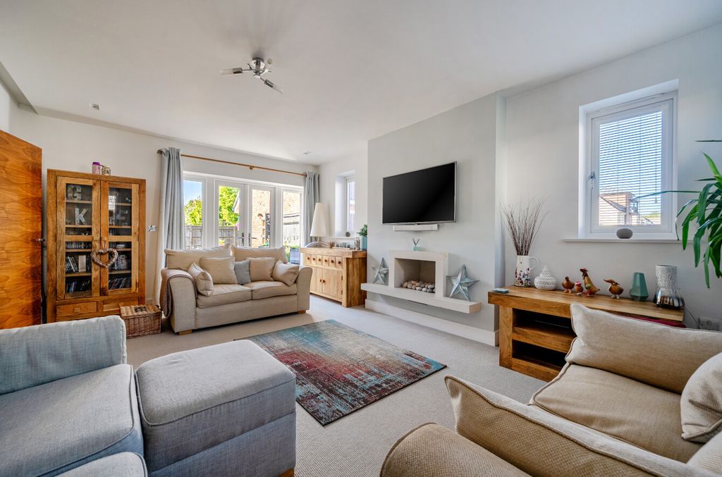 Property photo 3 of 25 1450790-24-69Eba8...