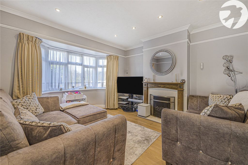 Property photo 2 of 22 Picture No. 27