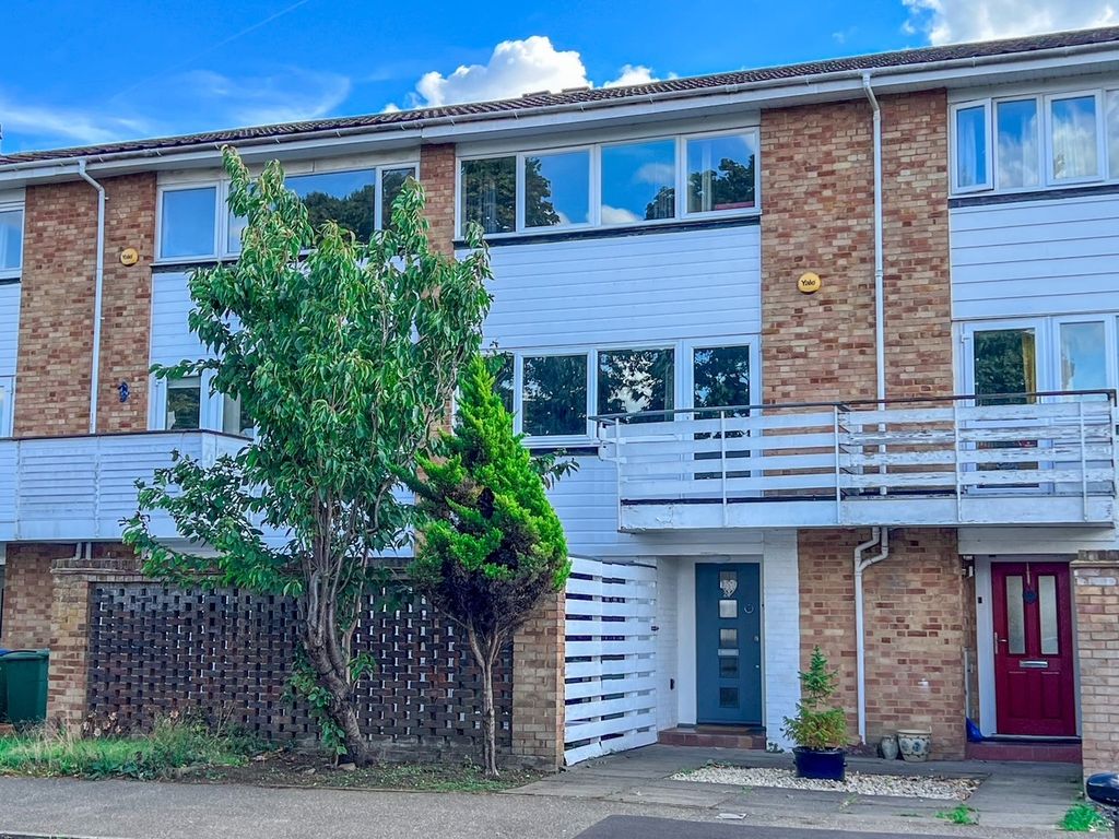 Property photo 1 of 18