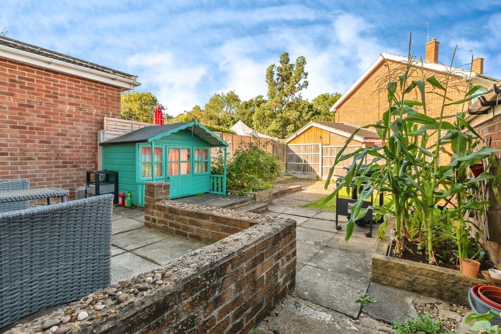 Property photo 3 of 23 Garden