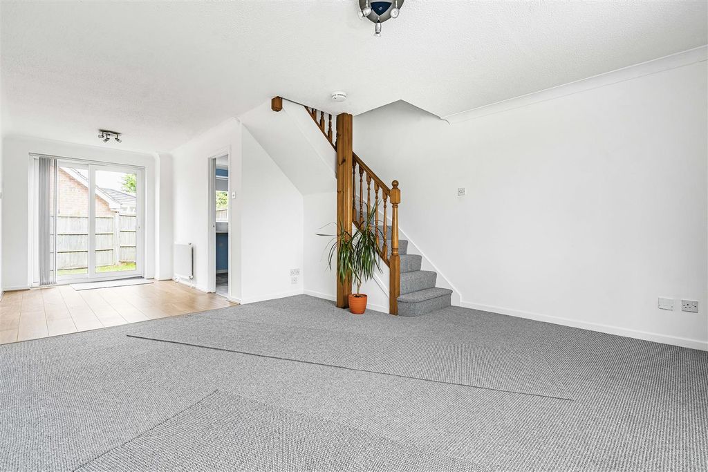 Property photo 3 of 15 14_86218.Jpg